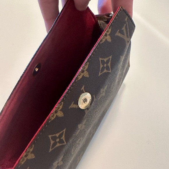 Louis Vuitton Pochette - Picture 2 of 6